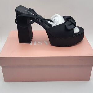 NEW IN BOX!! SMASH Elegant Black Platform Sandals SIZE 11 MSRP $175